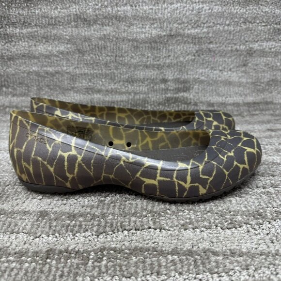 Crocs Carlisa Women's Size 8 Animal Print Ballet Flat Shoes Slip Ons Brown Tan - Picture 1 of 7